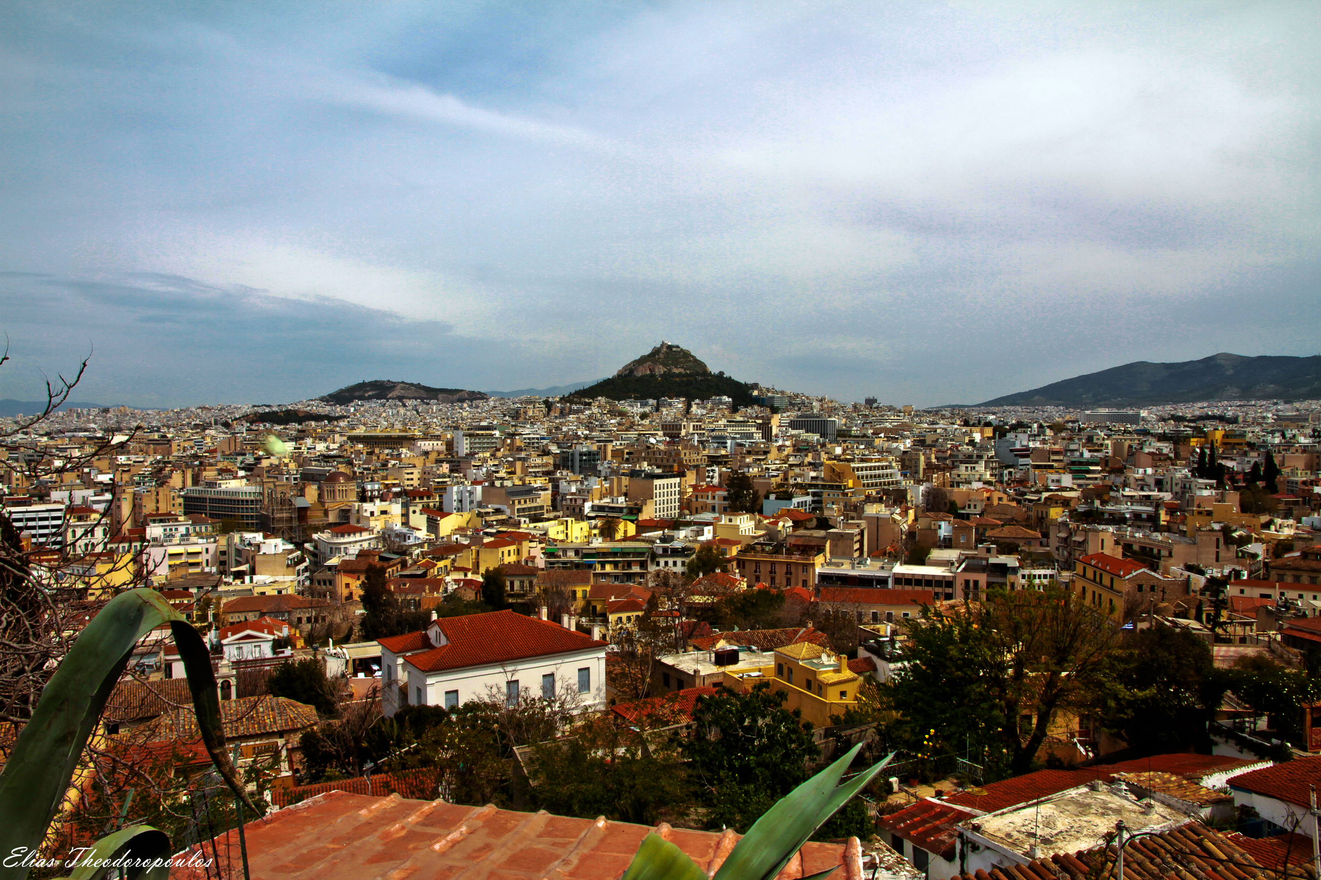 ΕΞαιρετικές φωτογραφικές… ματιές – Η Αθήνα από ψηλά